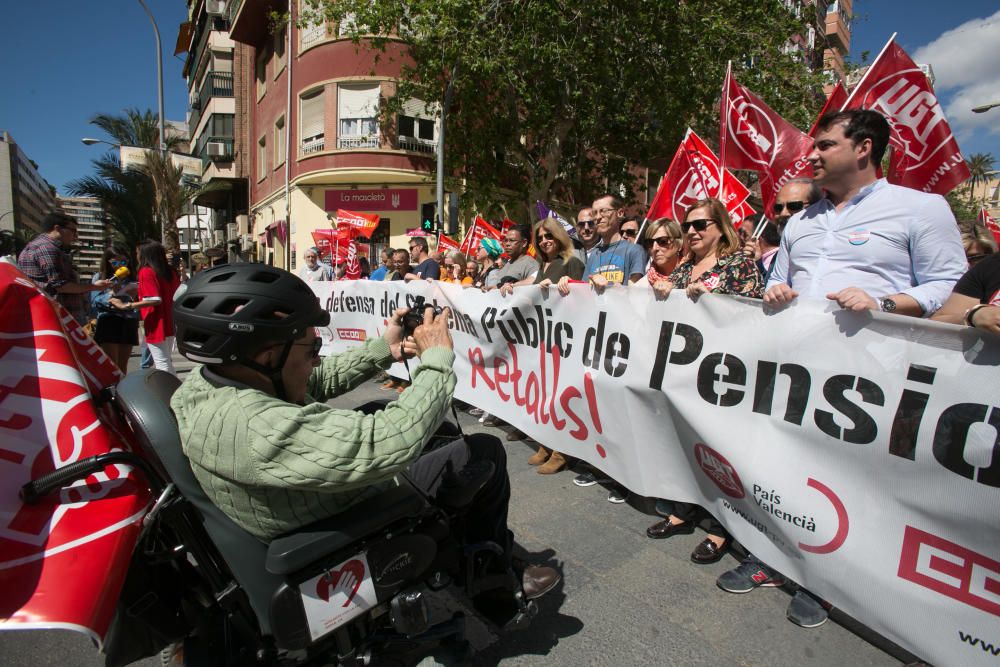 Los sindicatos convocan una manifestación para pedir empleos decentes y un equilibrio presupuestario para las jubilaciones