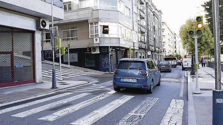 Fallece un motorista en Pi y Margall tras colisionar con un turismo en un cruce