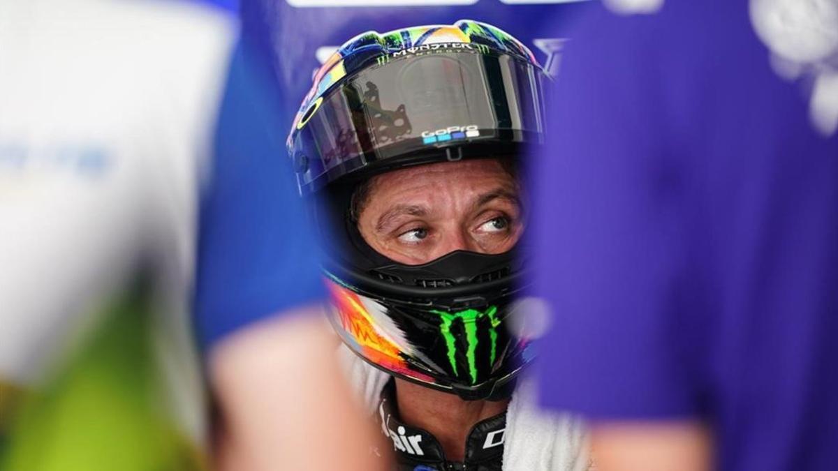 El rostro de Valentino Rossi ya mostraba, en el calor de Malasia, la pasada semana, el paso de los años.