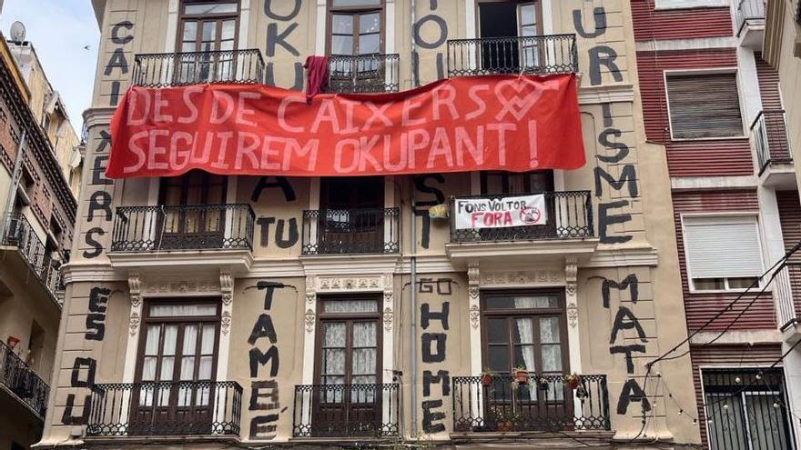 El bloque okupado de la calle Caixers