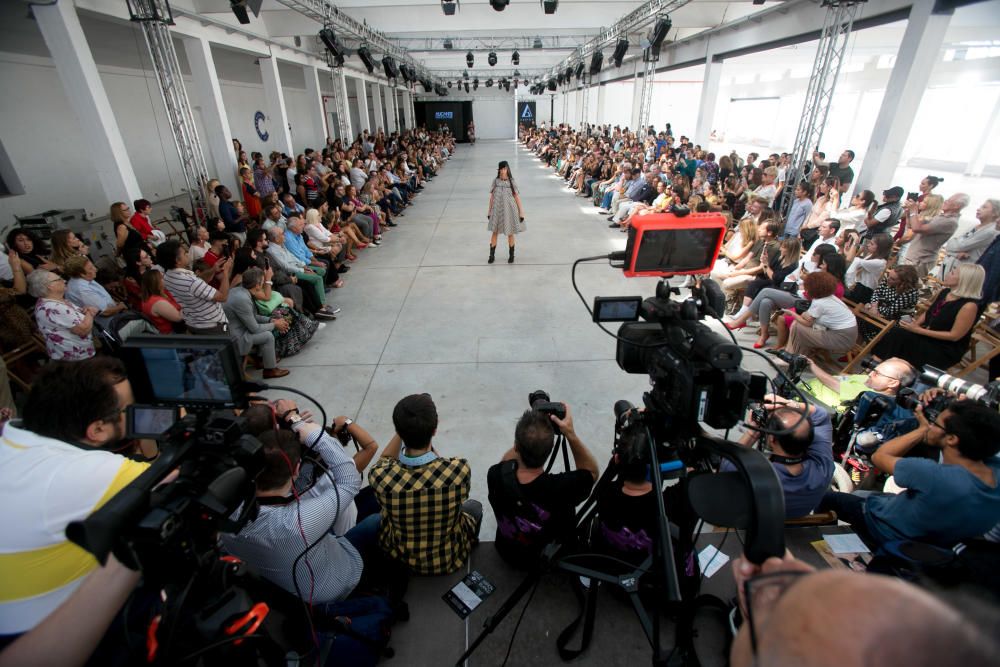 La primera modelo síndrome de Down desfila en la Alicante Fashion Week