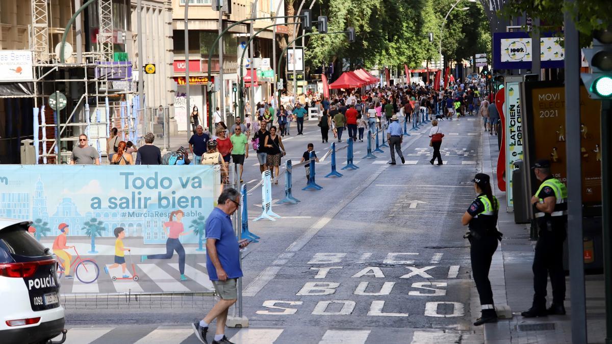 La Gran Vía de Murcia cerrada al tráfico rodado