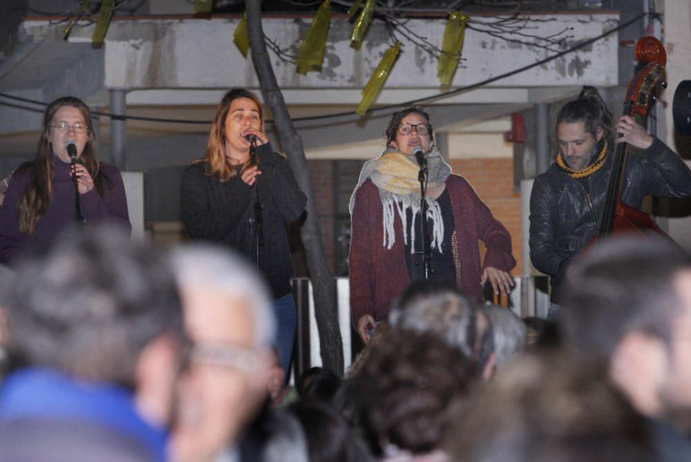 Multitudinària manifestació feminista a Girona