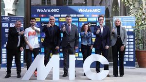 Los protagonistas de la presentación en el acto de Girona