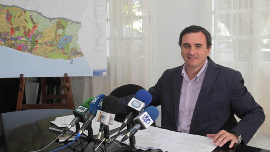 El portavoz popular, Félix Romero, destacó cuatro de las once sentencias favorables.