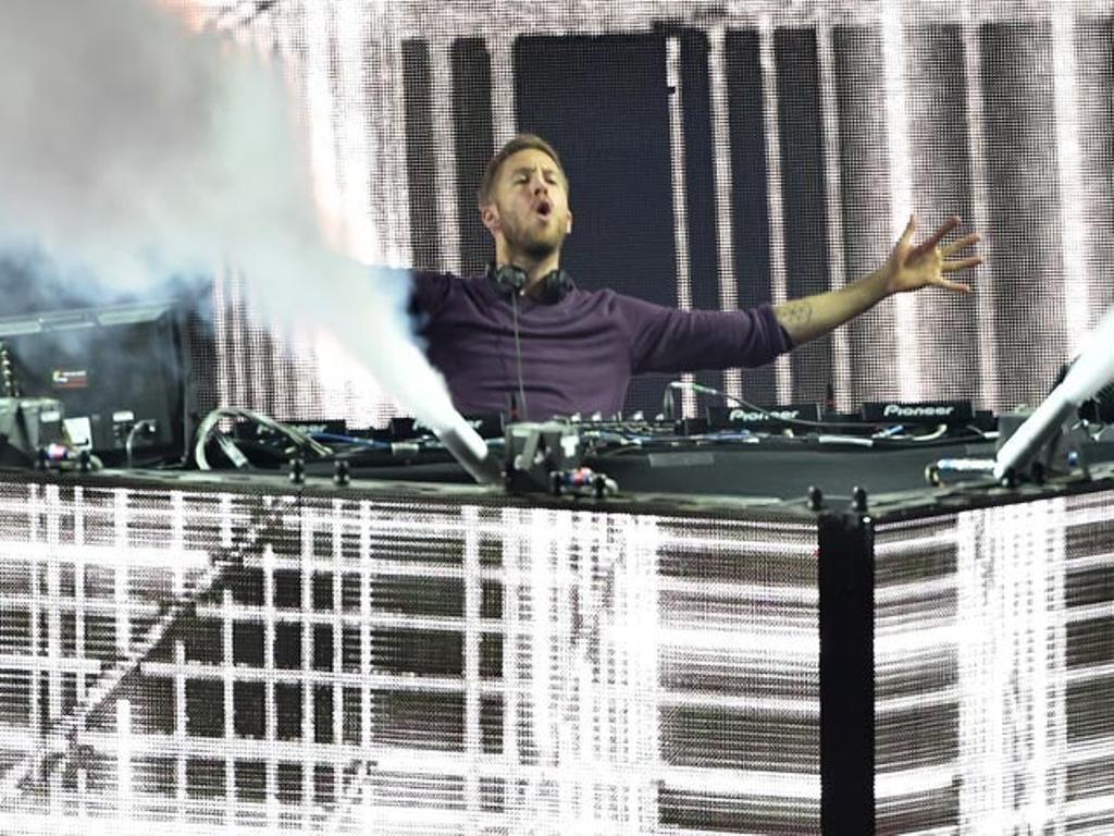 Calvin Harris durante su actuación el segundo fin de semana del Festival de Coachella