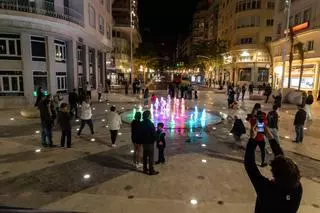 Alicante estrena la nueva zona peatonal de la Explanada con seis meses de retraso