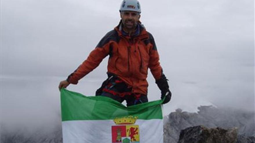 El alpinista Briongos culmina en la Antártida su proyecto &#039;7 cumbres, 7 continentes&#039;