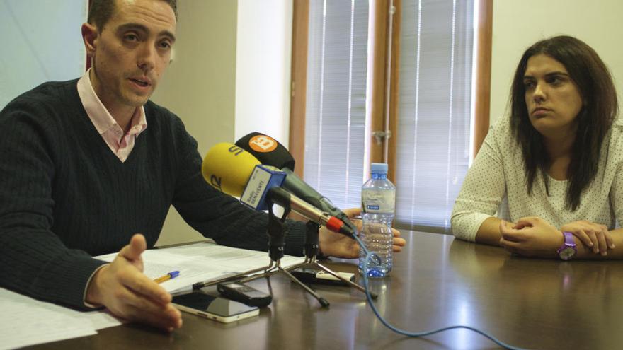 Luciano Huerga y Sandra Veleda durante la comparecencia.