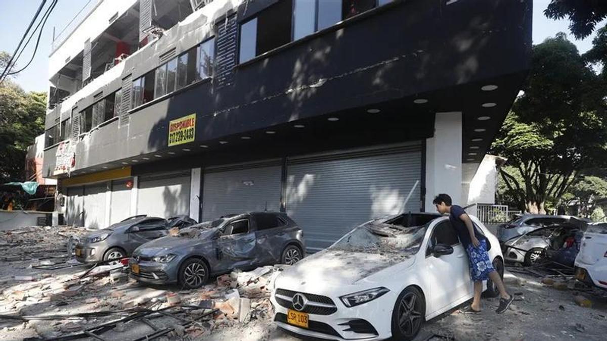 Un terratrèmol de magnitud 7,4 sacseja Colòmbia i deixa més de 70 morts