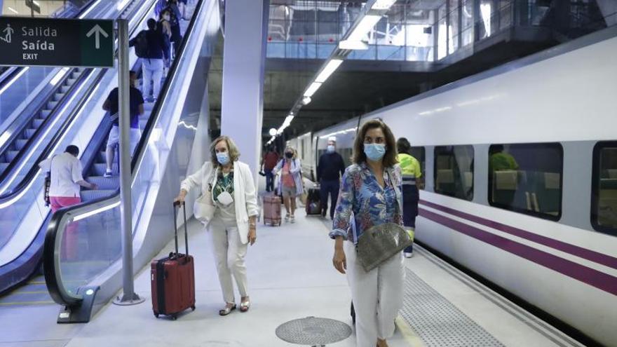 Alvia Vigo-Madrid, con desvío por el &#039;bypass&#039; de Conxo en la estación de Urzáiz.