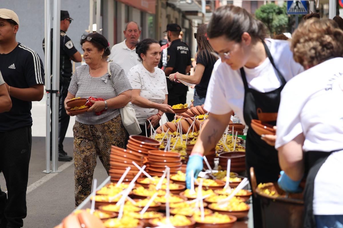 Almassora ensalza con orgullo sus raíces y tradición en el día grande de Santa Quitèria y Les Calderes Almassora ensalza con orgullo sus raíces y tradición en el día grande de Santa Quitèria y Les Calderes