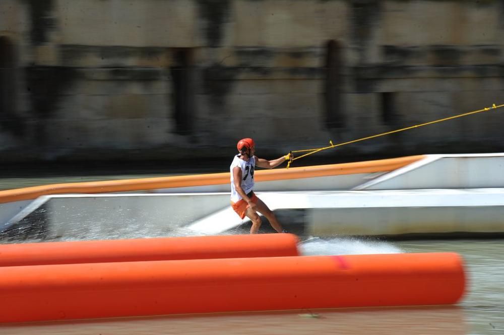 Exhibición de Wakeboard en el Río Segura