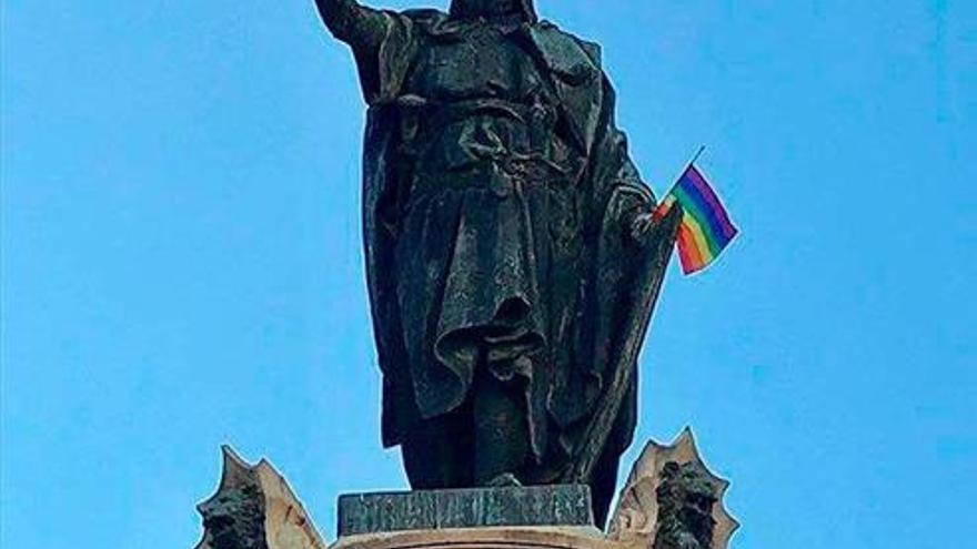 El colectivo LGTBI irá a fiscalía por los insultos y amenazas tras aparecer el Rei En Jaume con una bandera arco iris