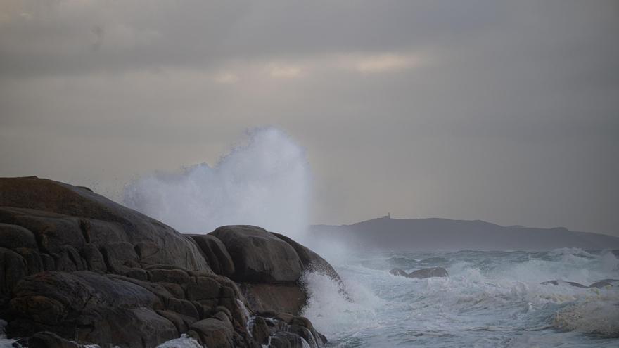 Una borrasca al noreste de Galicia pone en alerta por fuerte viento al litoral este domingo