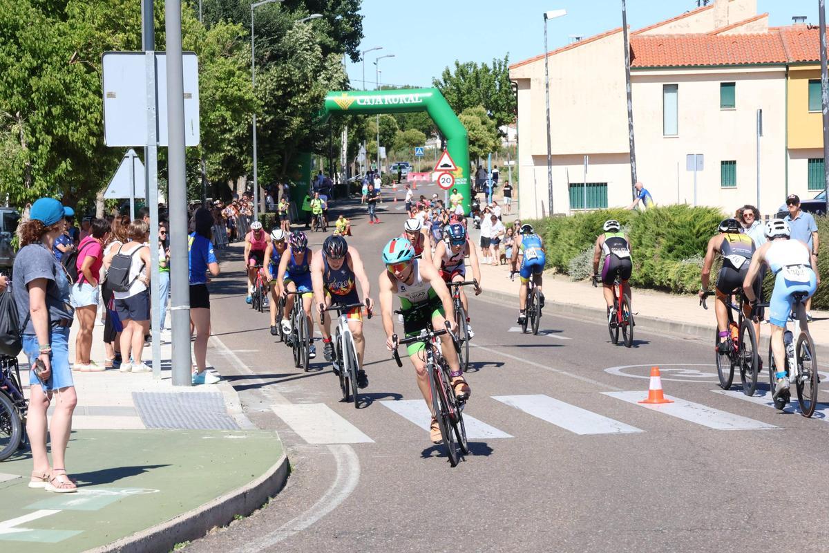 GALERÍA: Disfruta de las mejores imágenes del triunfo de Gómez y Trigo en el Triatlón Ciudad de Zamora GALERÍA: Disfruta de las mejores imágenes del triunfo de Gómez y Trigo en el Triatlón Ciudad de Zamora