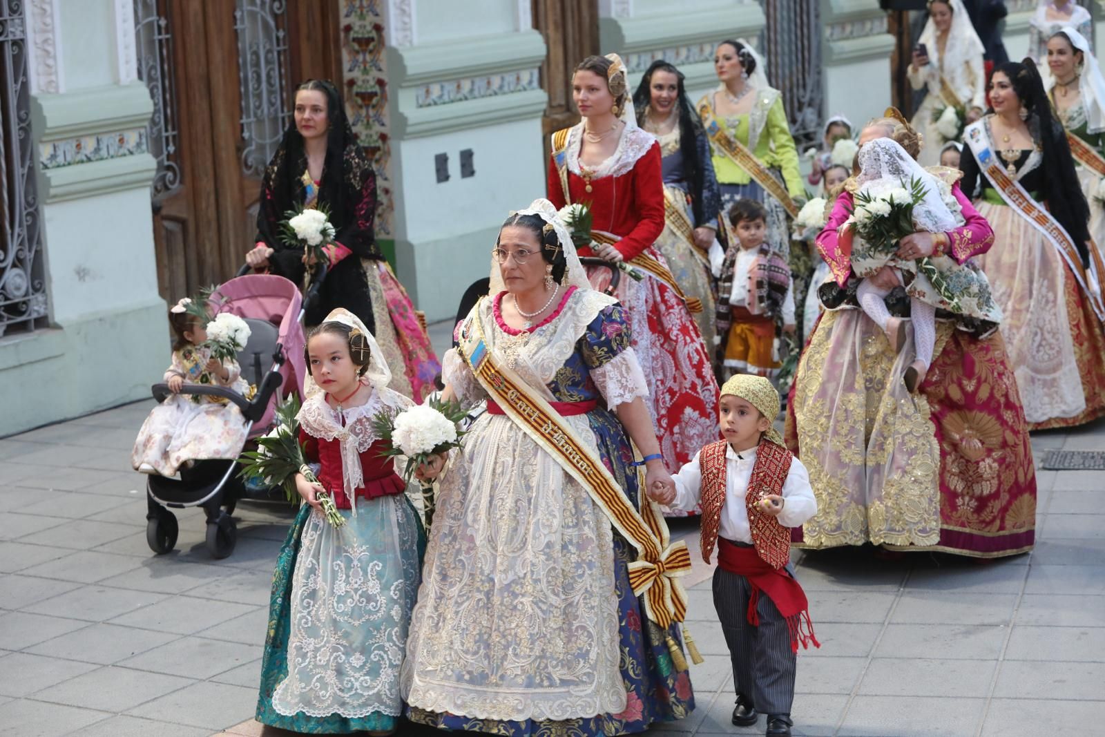 Búscate en la ofrenda a la Virgen en Torrent