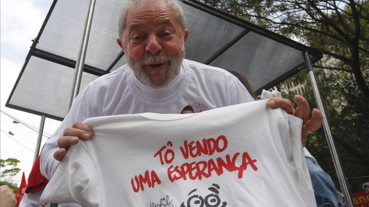 Lula, en campaña en Sao Paulo