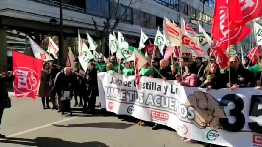 Nueva jornada de protesta de los funcionarios de Zamora para pedir las 35 horas laborales