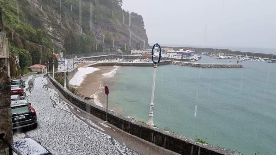 Granizada en Lastres