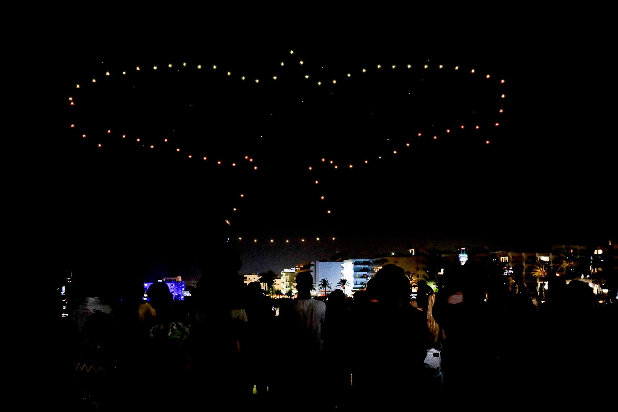El espectáculo de drones de Ibiza, en imágenes - Diario de Ibiza