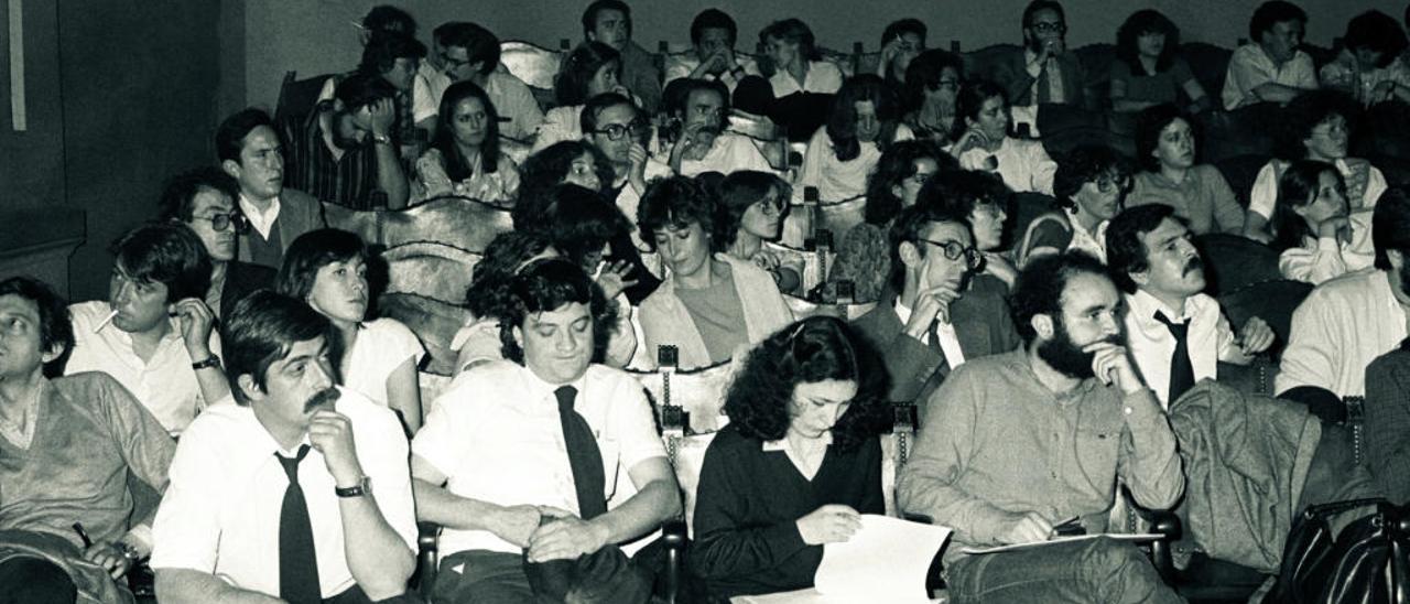 Imagen de una reunión de abogados, que aparece en el documental La Defensa, por la libertad.