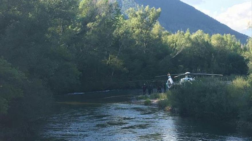 Un surfista muere cuando bajaba por el río Gállego en una tabla