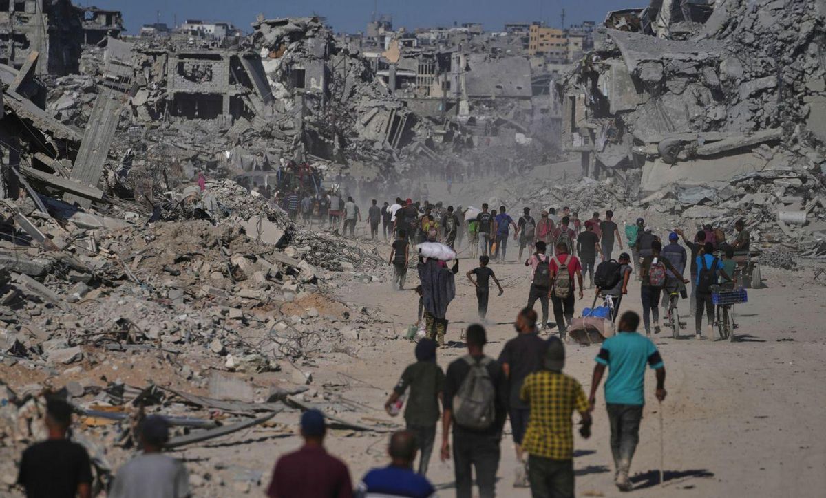 Milers de palestins tornen al nord de Gaza amb el primer replegament israelià Milers de palestins tornen al nord de Gaza amb el primer replegament israelià