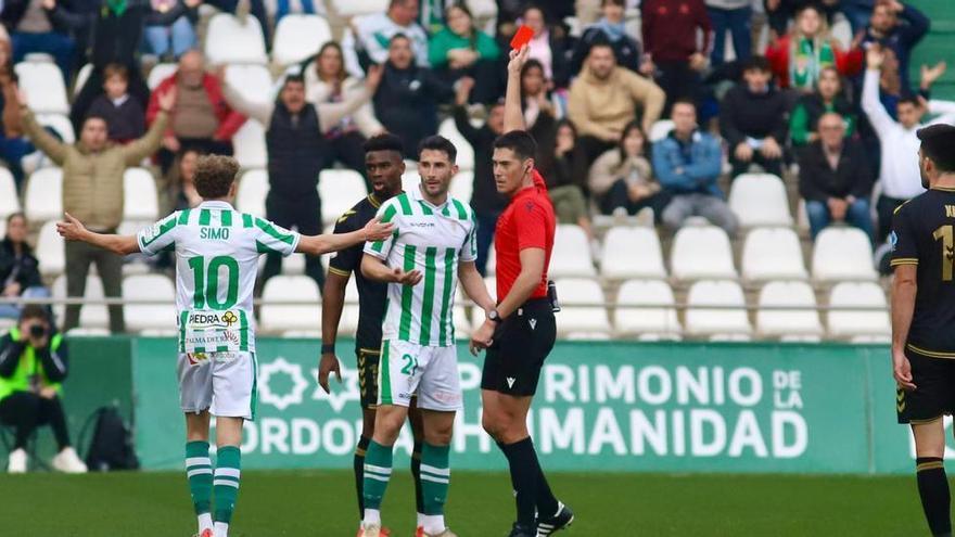 Carlos Albarrán no jugará con el Córdoba CF en Huelva