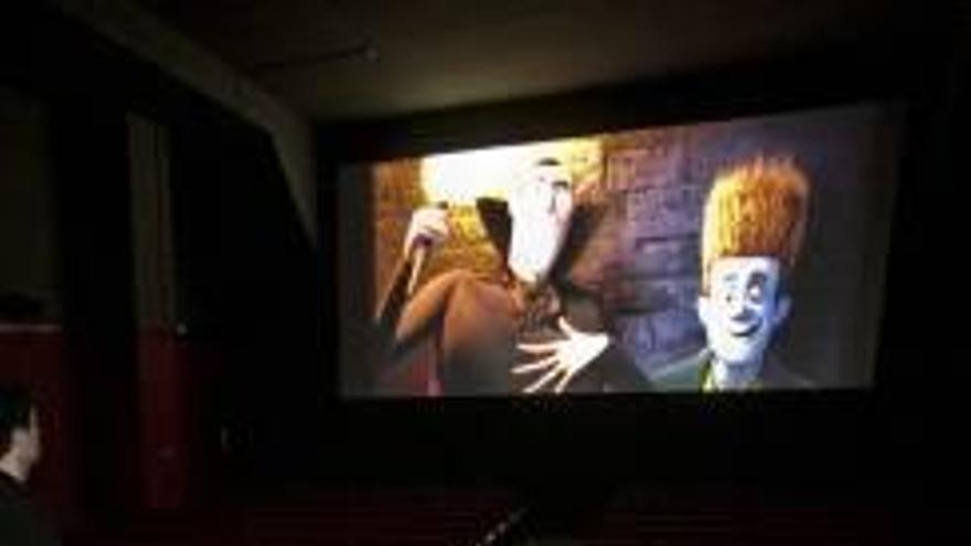 Todas las butacas de los cines Odeón serán renovadas con 60.000 euros de la Diputación