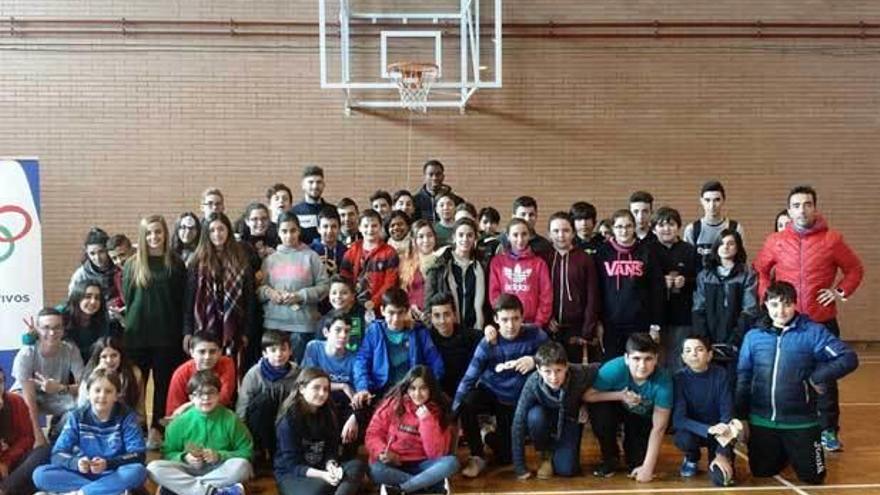 Los alumnos del Batán aprenden sobre prevención en el deporte