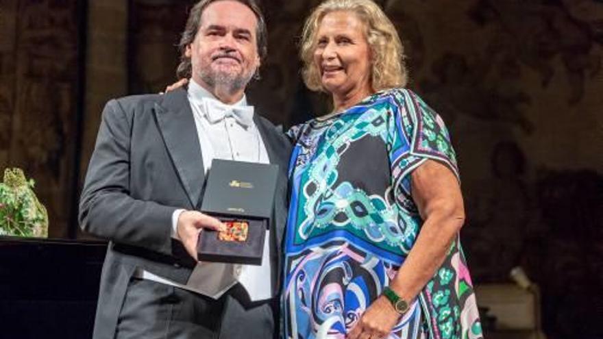 El tenor Josep Bros rep la Medalla d&#039;Honor del Festival de Peralada