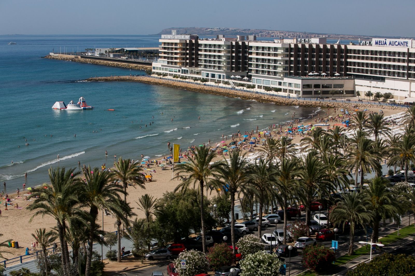 El Archivo Municipal recupera la historia de la playa del Postiguet