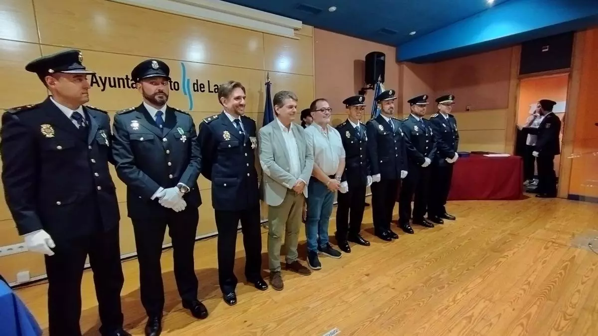 La Policía da por  "controlado" el repunte de robos en viviendas pero mantendrá el refuerzo de la vigilancia en los barrios de Langreo