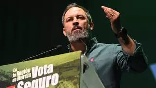 Abascal avisa desde Cartagena que expulsará de Vox a quien se oponga al Plan Hidrológico Nacional