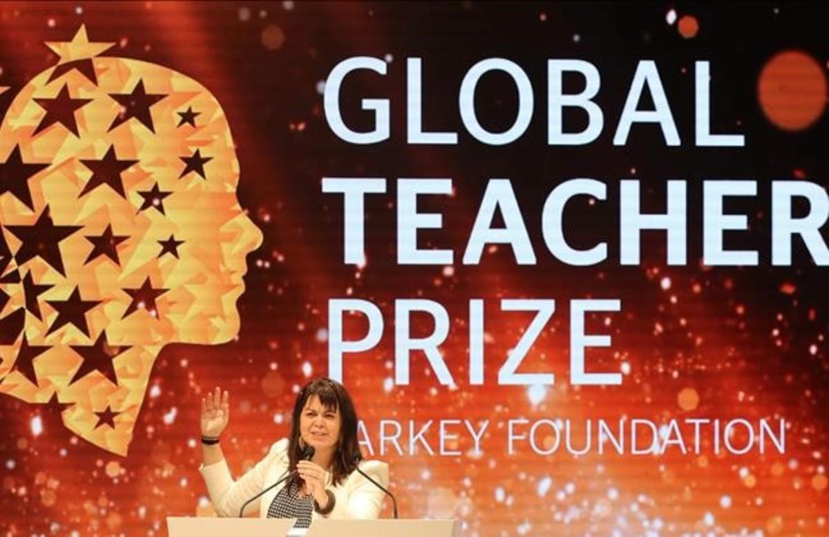 undefined37738260 canadian teacher maggie macdonnell delivers a speech after r170319184713