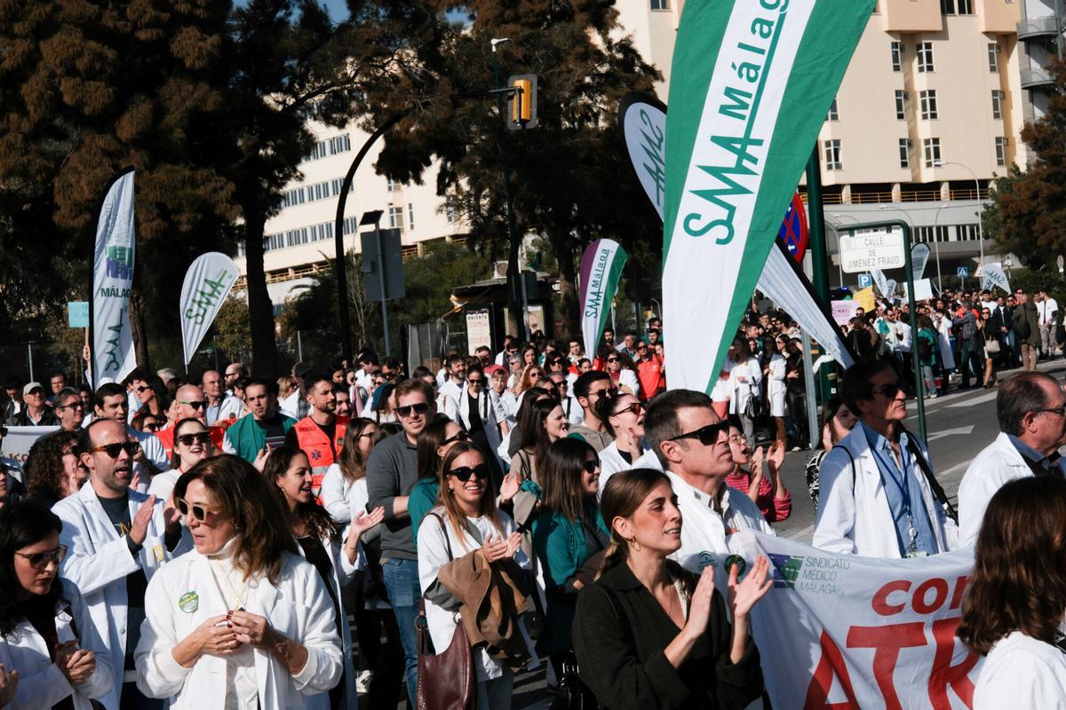 Concentración contra el borrador del Estatuto Marco de la profesión médica.
