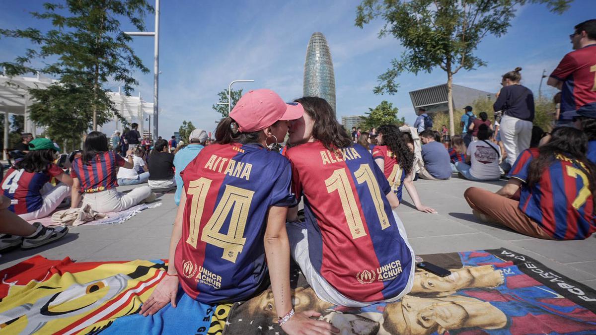 Ambiente en Barcelona por la  final de la Champions femenina Barça-Arsenal