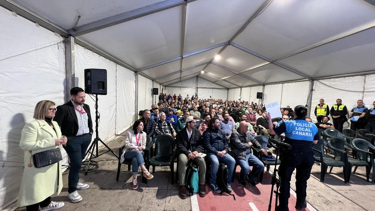Formación sobre autoprotección para carrozas del carnaval celebrada en Las Palmas de Gran Canaria.
