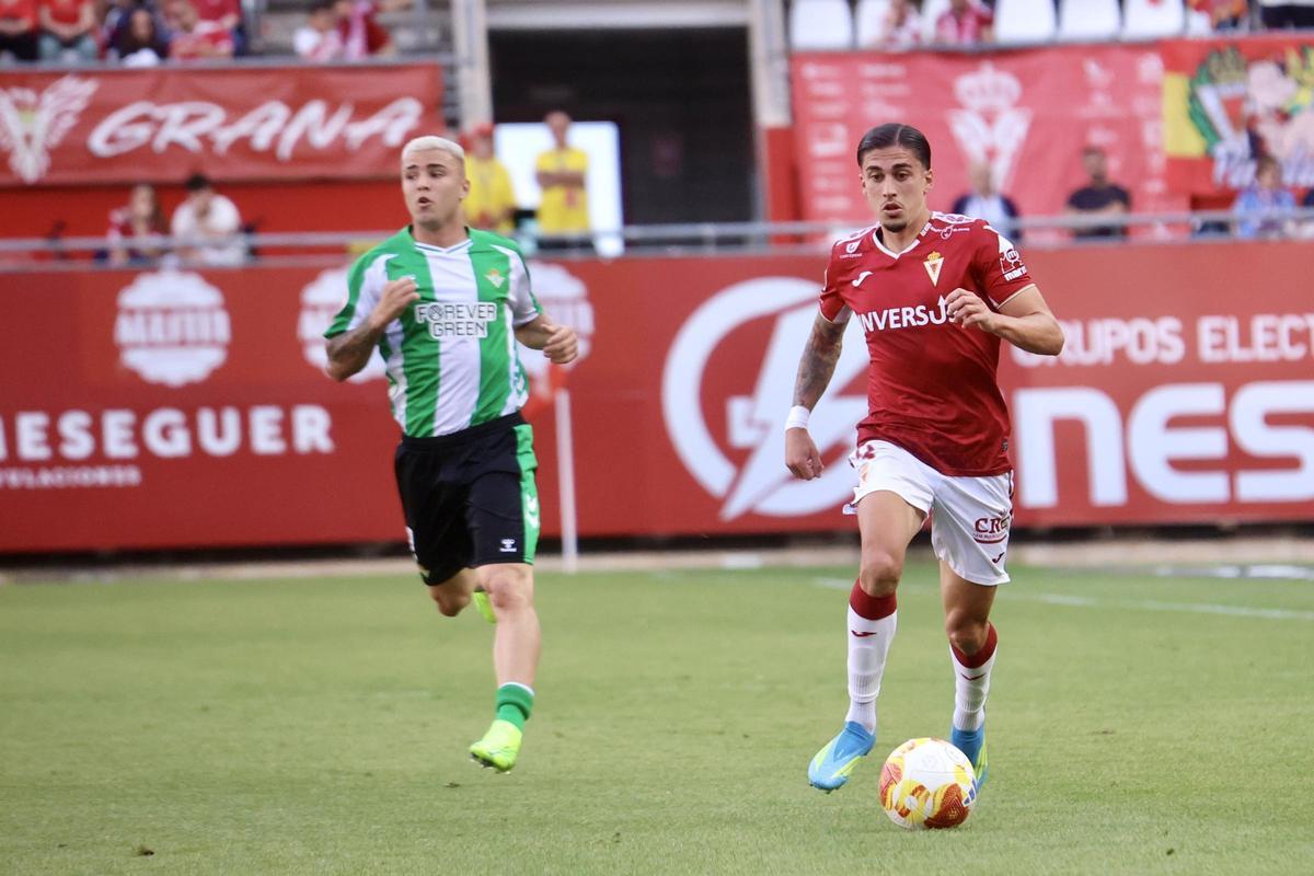 Las mejores imágenes del partido entre el Real Murcia y el Betis B