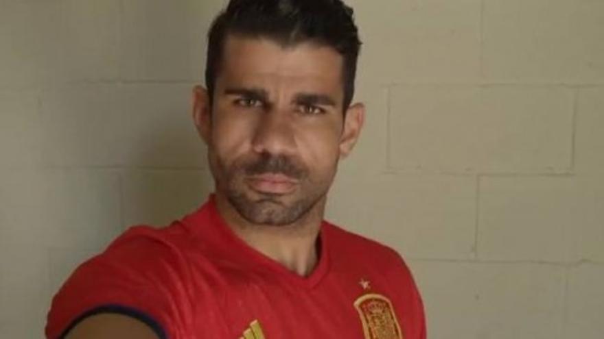 Diego Costa anuncia de una manera especial la nueva camiseta de ‘La Roja’