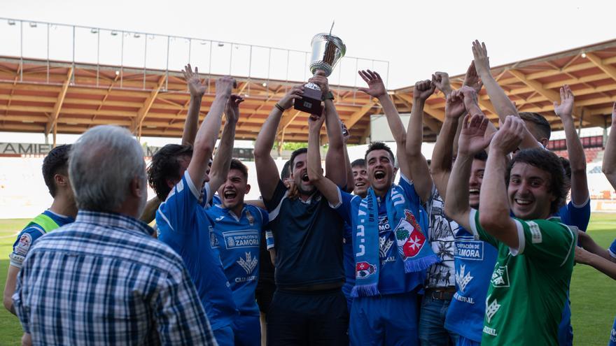 GALERÍA | El Villaralbo B supera a la UD Toresana y levanta la Copa de los Valles