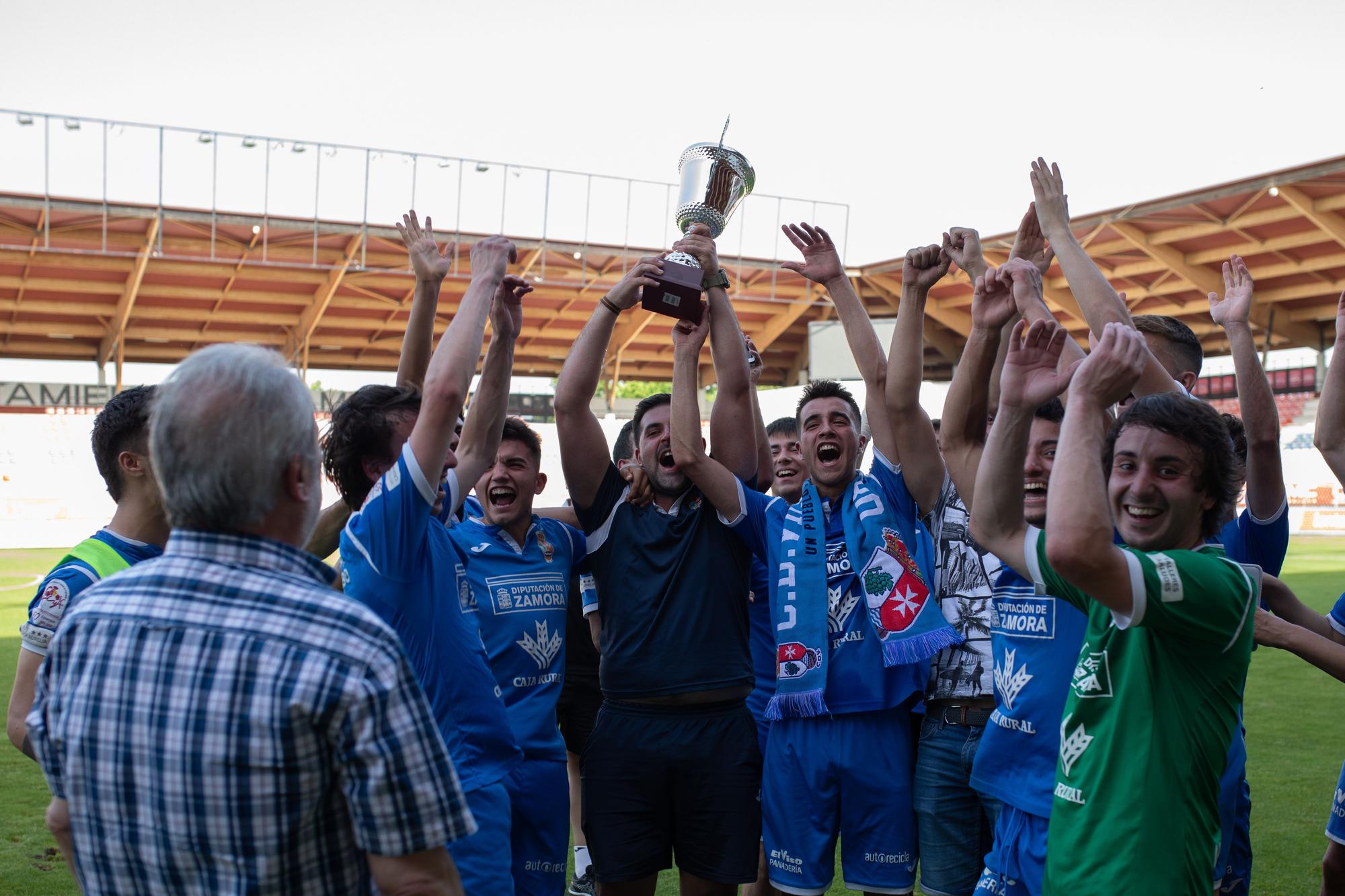 GALERÍA | El Villaralbo B supera a la UD Toresana y levanta la Copa de Los Valles