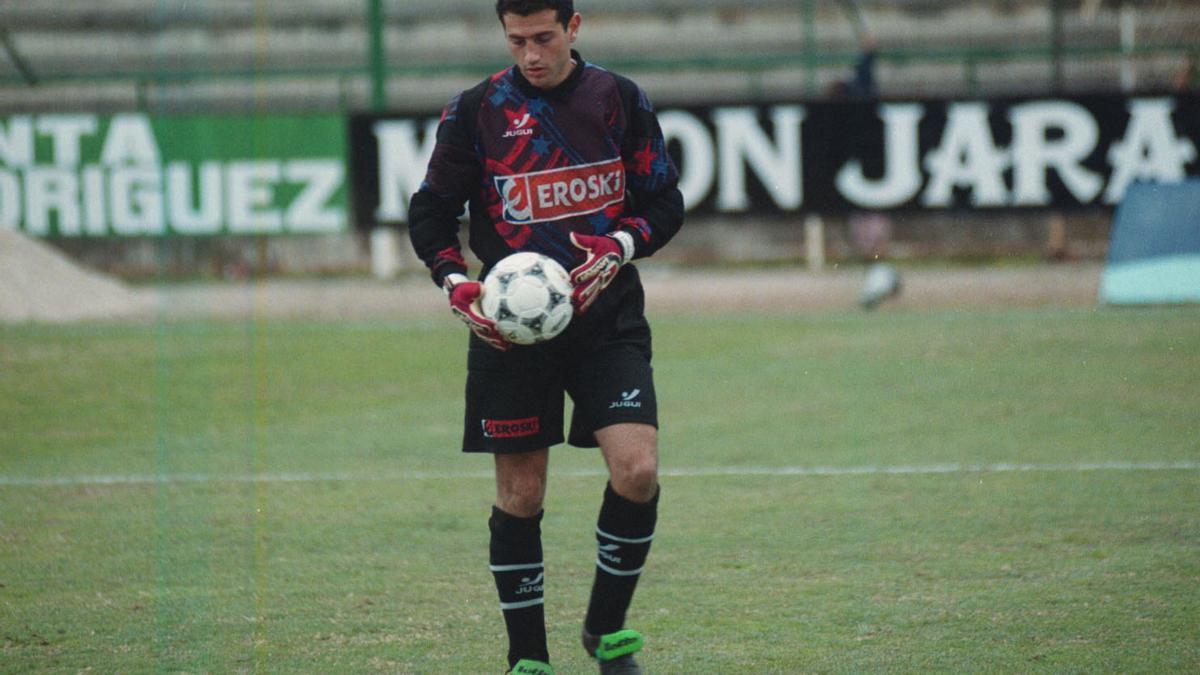 José Manuel Romero, en un partido en el Príncipe Felipe en los 90.