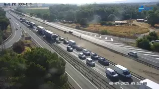 Un accidente de tráfico provoca importantes retenciones en la A-4 a su paso por Córdoba