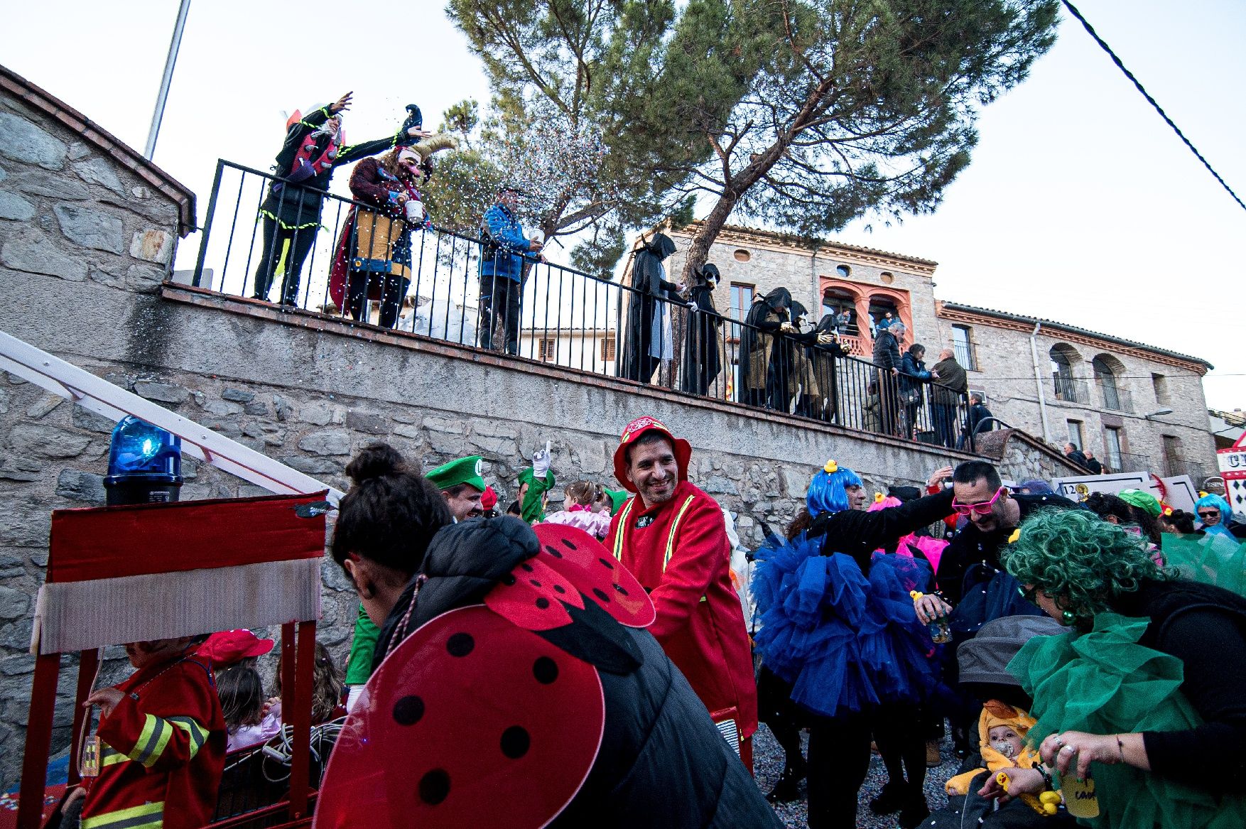 Busca't a les imatges de la rua de carnestoltes d'Avinyó