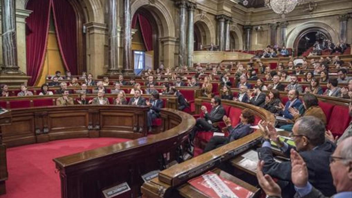 La Cámara catalana 8 Un pleno del Parlament, que ahora entra en el parón veraniego.