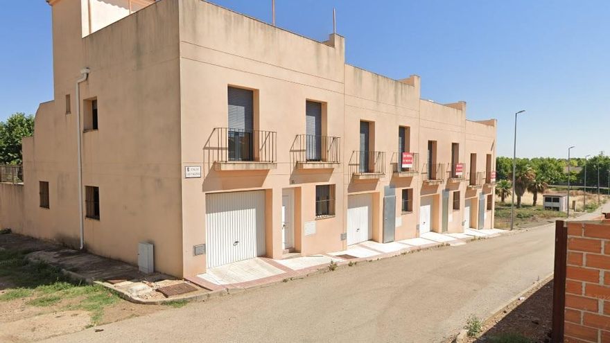 Una menor de 15 años resulta herida al caer desde una terraza en La Albuera (Badajoz)