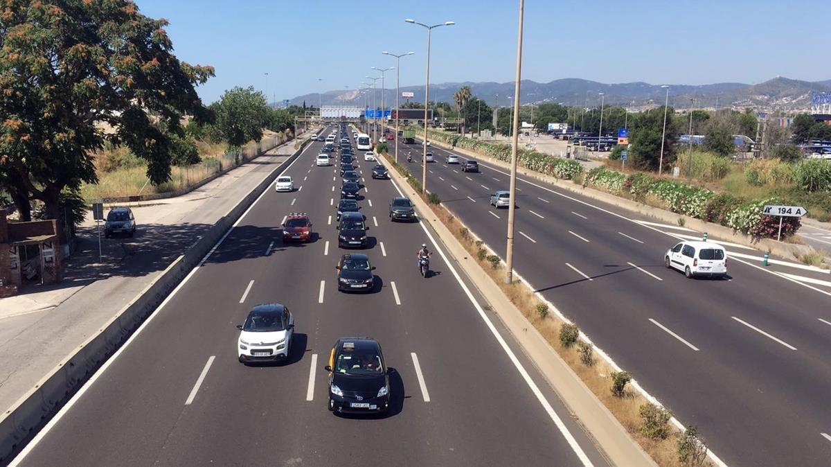 zentauroepp44449811 concentraci n de taxis en el aeropuerto180726115253