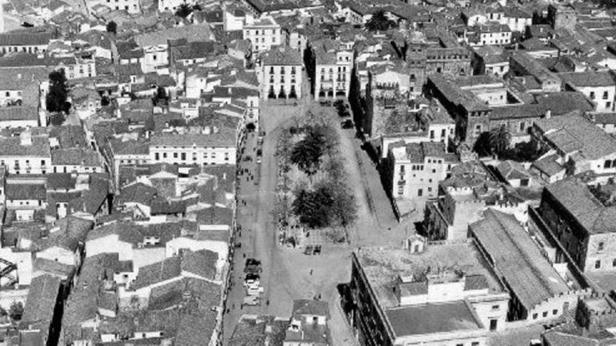 Cáceres en 1961.